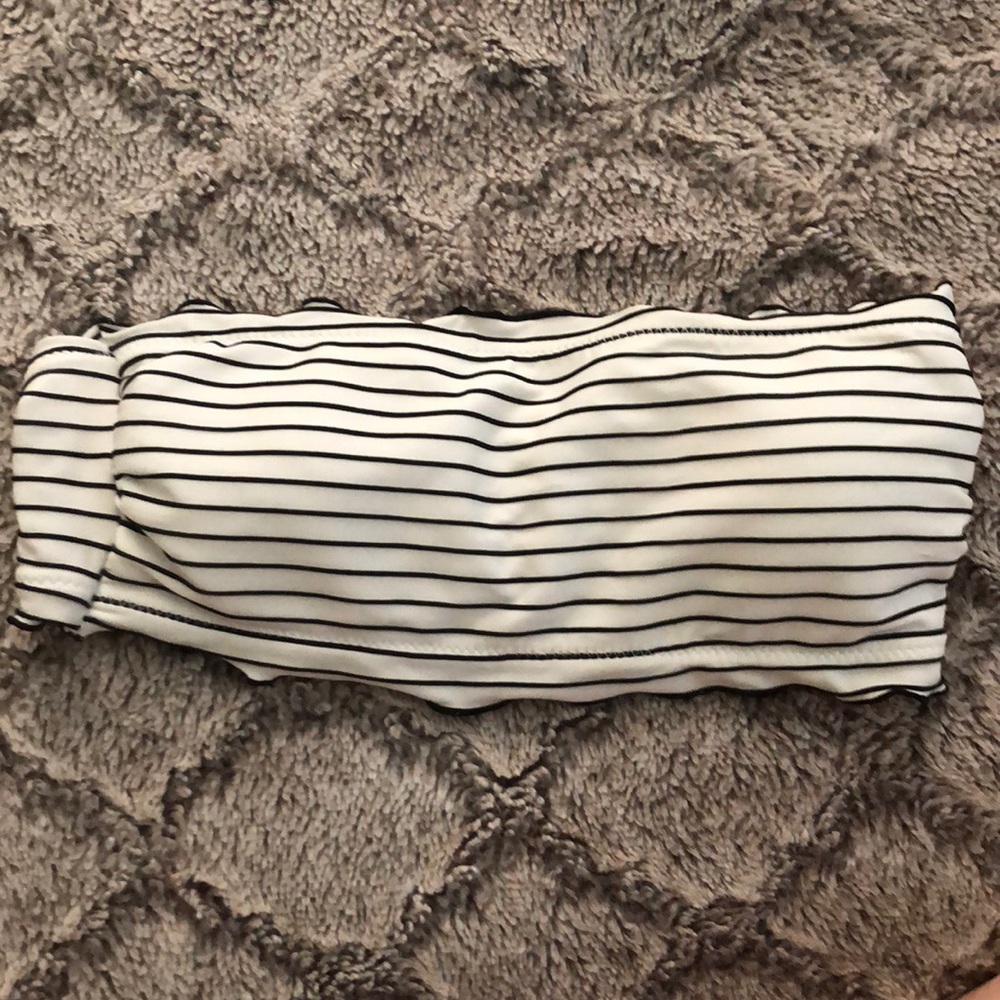 Strapless striped ruffle bathing suit